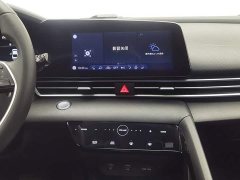 Hyundai Elantra 1.5L CVT Luxury - ფოტო 12
