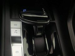 Hyundai Elantra 1.5L CVT Luxury - ფოტო 13