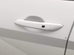 Hyundai Elantra 1.5L CVT Luxury - ფოტო 18