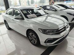 Volkswagen Bora 200TSI DSG Comfort Navigation Edition - photo 3