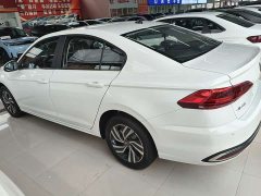 Volkswagen Bora 200TSI DSG Comfort Navigation Edition - photo 8