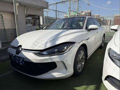 Volkswagen Lingdu L 280TSI DSG Dazzling Red Edition - ფოტო 1