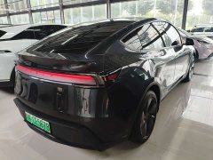 Tesla Model Y Rear-Wheel Drive - ფოტო 10