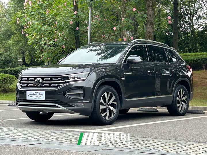 Volkswagen Taos 280TSI FWD Luxury Smart Connected Edition