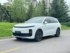 Li Auto L6 Pro - ფოტო 1