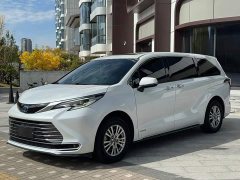 Toyota Sienna 2.5L Hybrid Premium Edition - ფოტო 1
