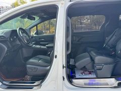 Toyota Sienna 2.5L Hybrid Premium Edition - ფოტო 4