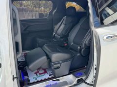 Toyota Sienna 2.5L Hybrid Premium Edition - ფოტო 5
