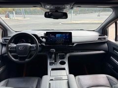 Toyota Sienna 2.5L Hybrid Premium Edition - ფოტო 6