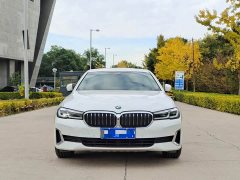 BMW 5 Series 530Li Luxury M Sport Package - ფოტო 2