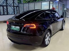 Tesla Model Y Rear-Wheel Drive - ფოტო 4