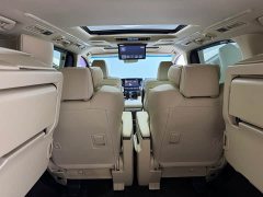 Toyota Vellfire Crown Hybrid 2.5L HV Luxury Edition - ფოტო 10
