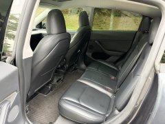Tesla Model Y Rear-Wheel Drive - ფოტო 14