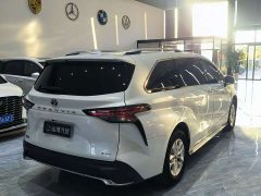 Toyota Gravia 2.5L Hybrid Comfort Edition - ფოტო 11