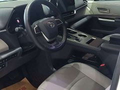 Toyota Gravia 2.5L Hybrid Comfort Edition - ფოტო 4