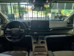 Toyota Gravia 2.5L Hybrid Comfort Edition - ფოტო 5