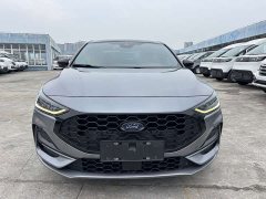 Ford Focus Sedan EcoBoost 180 Automatic ST Line - ფოტო 4