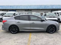 Ford Focus Sedan EcoBoost 180 Automatic ST Line - ფოტო 7