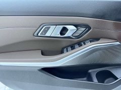 BMW 3 Series 320Li M Sport Package - ფოტო 13