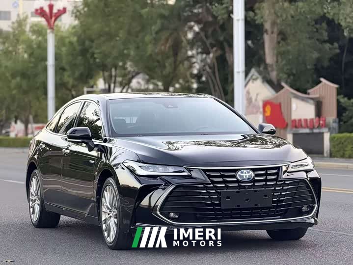 Toyota Avalon Hybrid 2.5L XLE Premium - ავტომობილი ჩინეთიდან