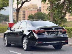 Toyota Avalon Hybrid 2.5L XLE Premium - ფოტო 9