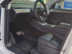Tesla Model Y Long Range All-Wheel Drive 3D7 - ფოტო 4