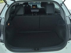 Toyota Yaris L Zhixuan X 1.5L CVT Luxury Plus - ფოტო 4