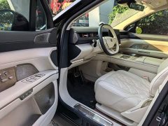 NIO ES8 Six-Seat Executive Signature Edition - ფოტო 4