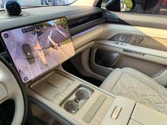 NIO ES8 Six-Seat Executive Signature Edition - ფოტო 7