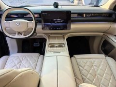 NIO ES8 Six-Seat Executive Signature Edition - ფოტო 8