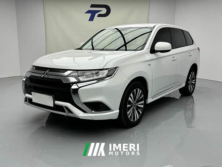 Mitsubishi Outlander Facelift 2.0L FWD Comfort 5-Seater - ავტომობილი ჩინეთიდან