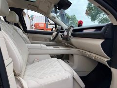 NIO ES8 Six-Seat Executive Signature Edition - ფოტო 12