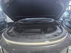 Li Auto L9 Max - ფოტო 12