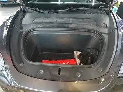 Tesla Model Y Rear-Wheel Drive - ფოტო 19