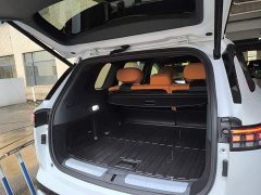 SAIC eπ008 210Ultra Ruoyi Edition 5-seater - ფოტო 18