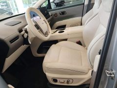 Li Auto i8 Standard Edition - ფოტო 10