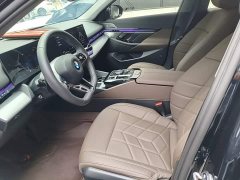 BMW 5 Series 530Li Premier M Sport Package - ფოტო 14