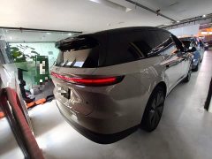 Li Auto i8 Standard Edition - ფოტო 6