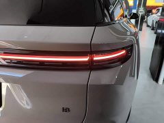 Li Auto i8 Standard Edition - ფოტო 7