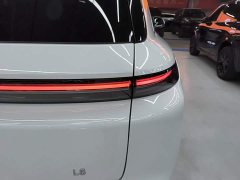 Li Auto L8 Ultra Smart Refresh Edition - ფოტო 7