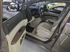 Buick GL8 Land Official Business Class 652T Comfort Edition - ფოტო 15