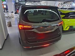 Buick GL8 Land Official Business Class 652T Comfort Edition - ფოტო 5