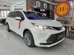 Toyota Sienna 2.5L Hybrid Premium Edition - ფოტო 3
