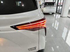 Toyota Sienna 2.5L Hybrid Premium Edition - ფოტო 7