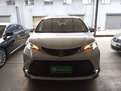 Toyota Sienna 2.5L Hybrid Comfort Edition - ფოტო 2