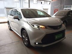 Toyota Sienna 2.5L Hybrid Comfort Edition - ფოტო 3
