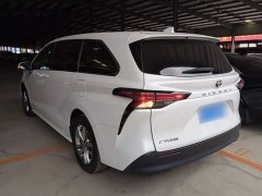 Toyota Sienna 2.5L Hybrid Comfort Edition - ფოტო 4