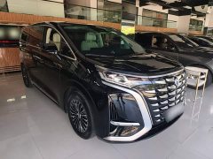 Denza D9 DM-i 980 Four-Wheel Drive Premium - ფოტო 3