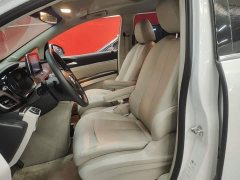 Buick GL8 Land Business Class Comfort Edition - ფოტო 14