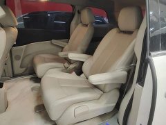 Buick GL8 Land Business Class Comfort Edition - ფოტო 16